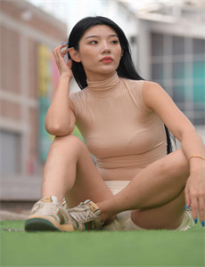 风起云涌之情迷香江